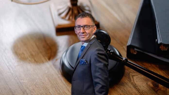 Prof. Marek Chmaj: Przedsiębiorcy wygrywają, bo kary sanepidu i ograniczenia były bez podstawy prawnej